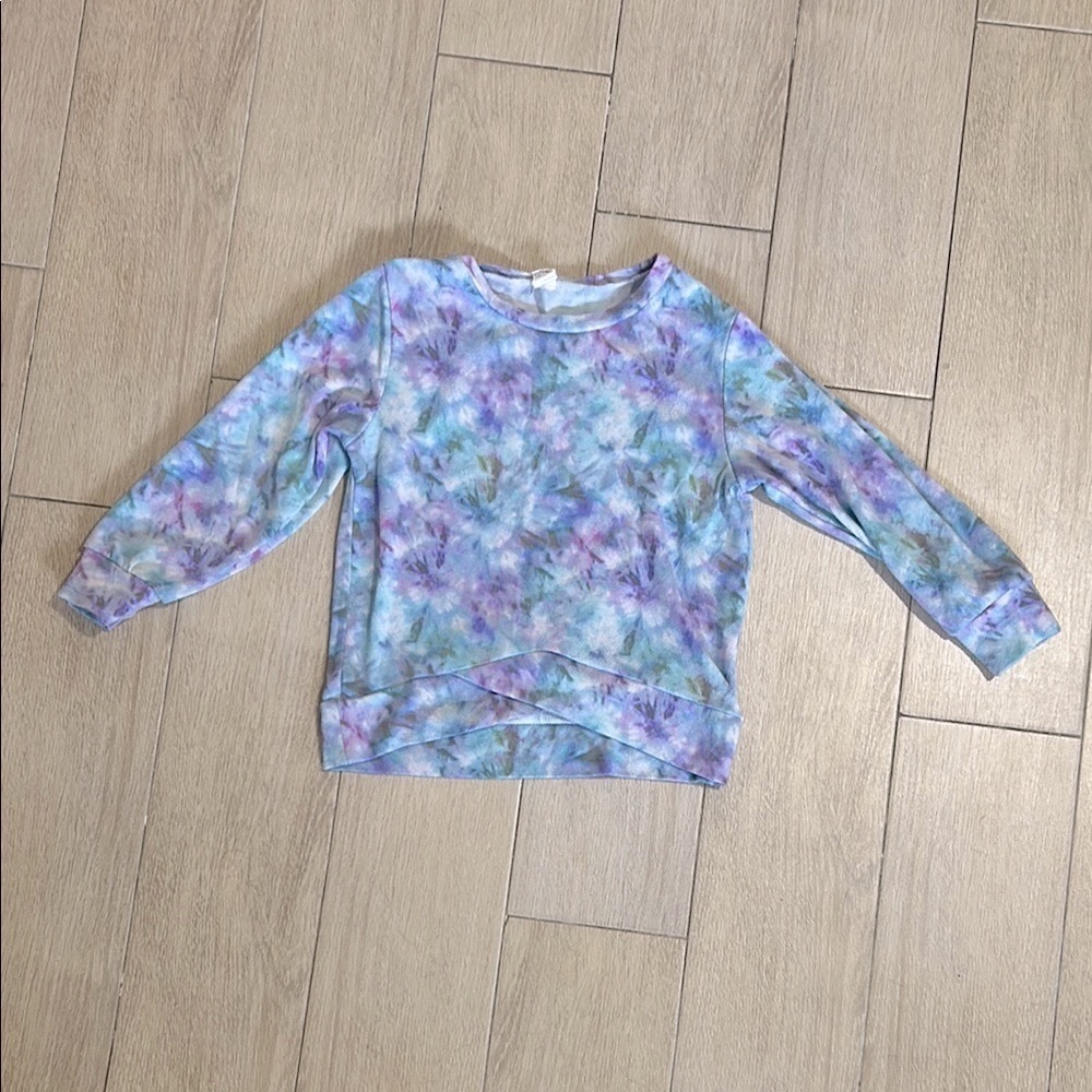 YMI Tie Dye Long Sleeve Tee in Blue and Purple and Peek-A-Boo Belly Design